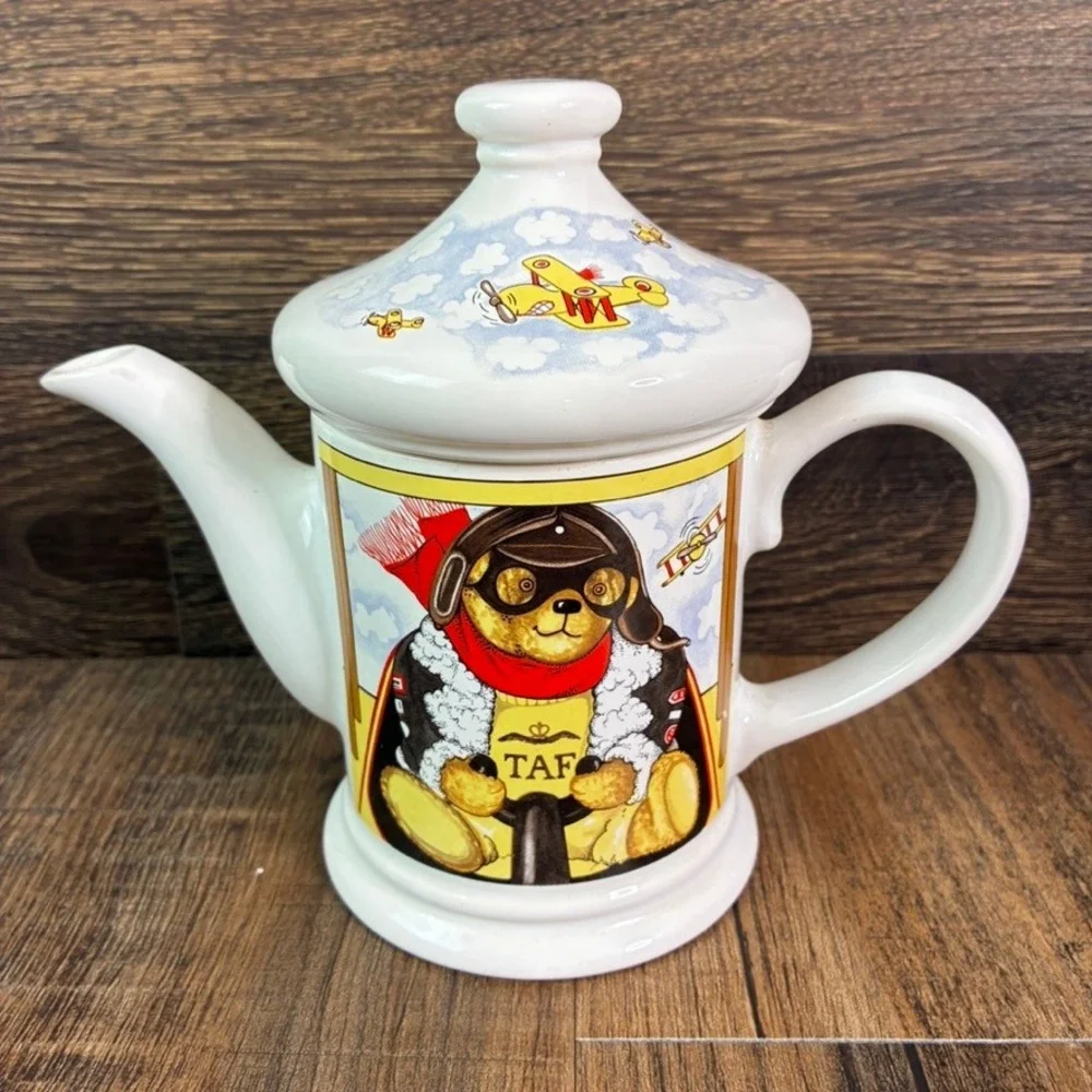 Wade Alex the Aviator Teapot Judith Wootton Made in England Bear Pilot Vintage